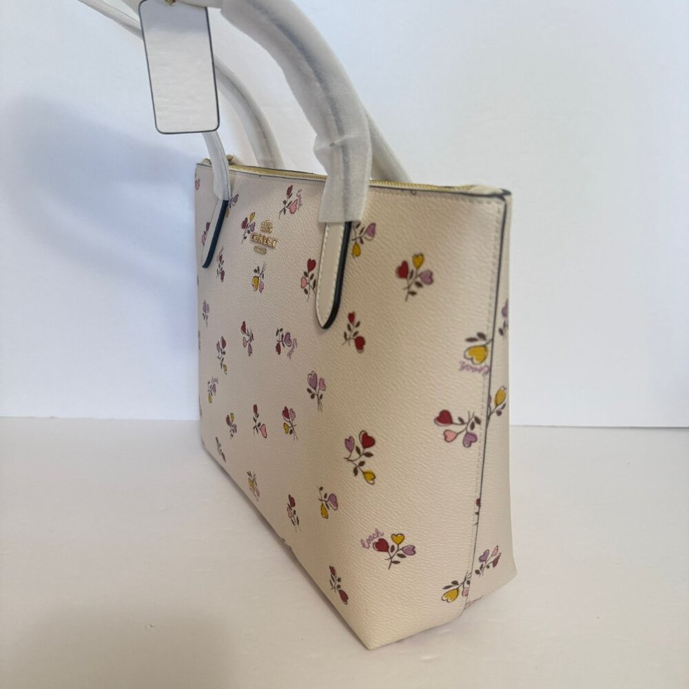 coach Fiona Zip Tote Bag With Heart Print cw397 - Picture 3 of 6